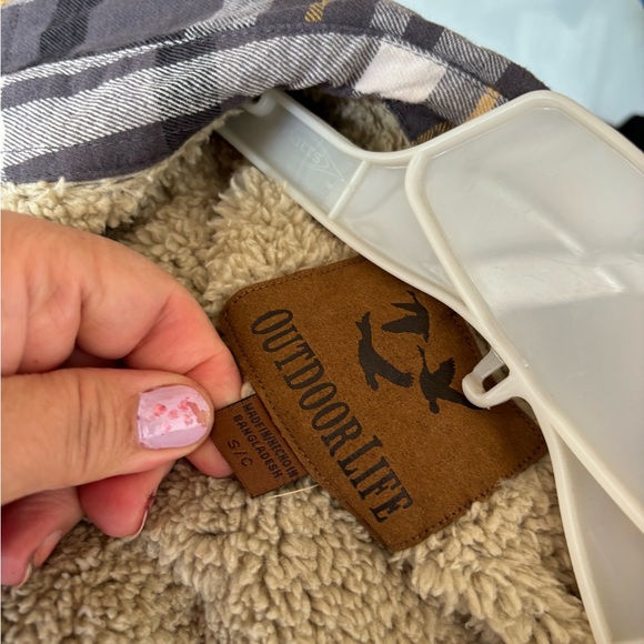 🩶New Outdoor life🖤flannel men’s shirt size(S/C) - Picture 6 of 10